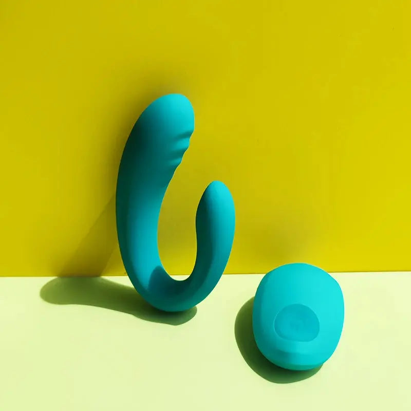 Vibrador Consolador Doble Estimulacion Para Pareja Con Control Remoto - DOCCO