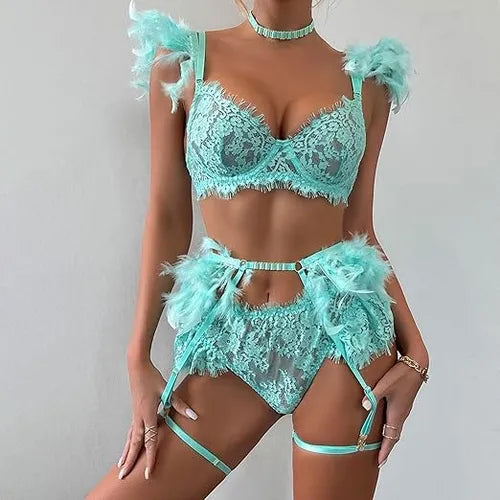 Conjunto de encaje con arnes y liga