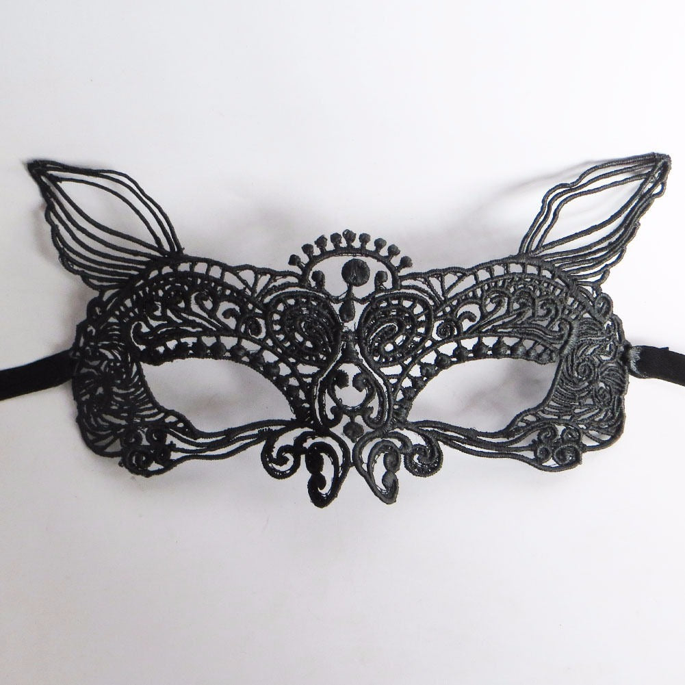 Antifaz calado tipo encaje con orejitas