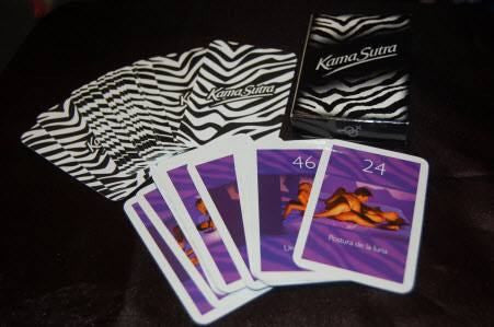 Cartas con posiciones ilustradas de kamasutra